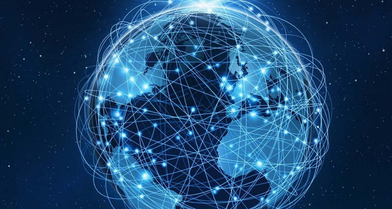 Российские власти добиваются полного контроля над Интернетом