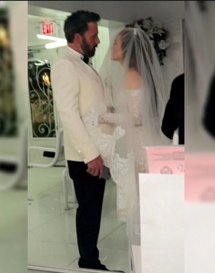 Jennifer Lopez Ben Affleck Wedding Dress