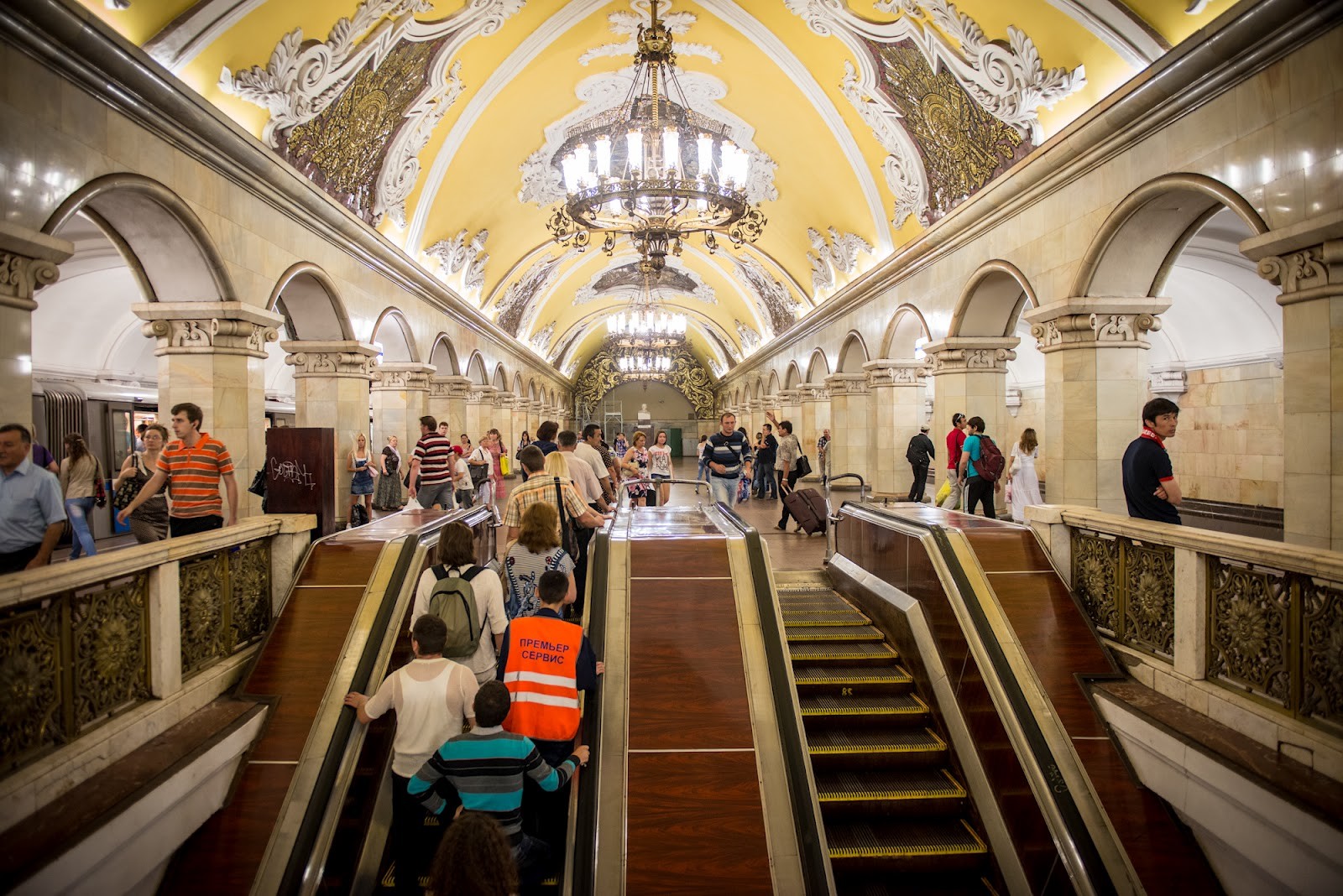 Поселение московское метро. Метрополитен Московский метрополитен. Станции Московского метро. Московское метро Московского метрополитена. Станция метро Московская Москва.