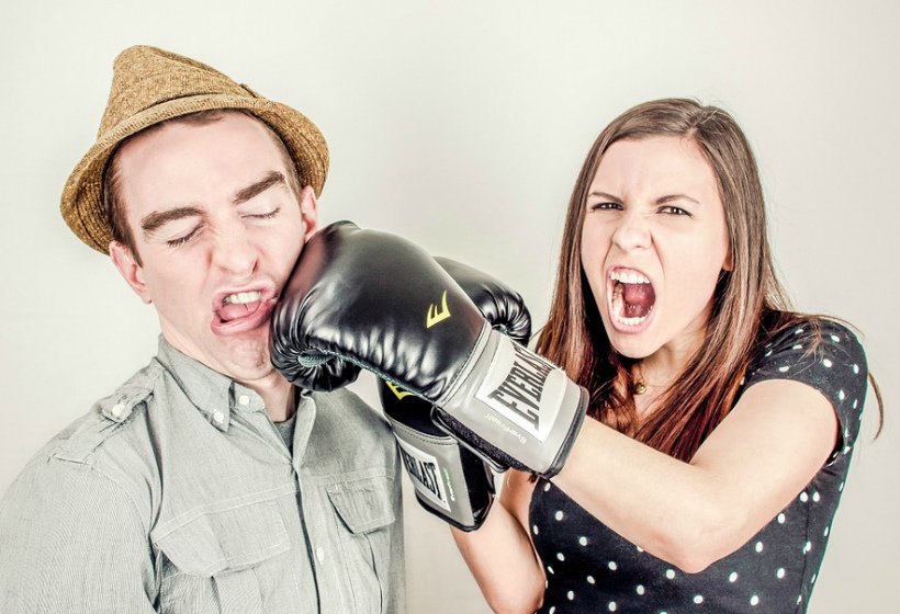 Оскорбление чести и достоинства человека - что нужно знать?