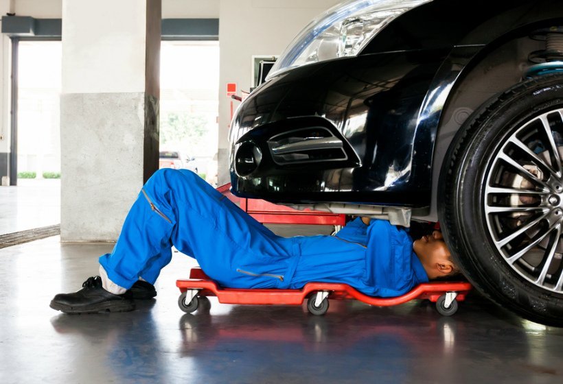 Страховщиков обязали ремонтировать новые иномарки у официальных дилеров