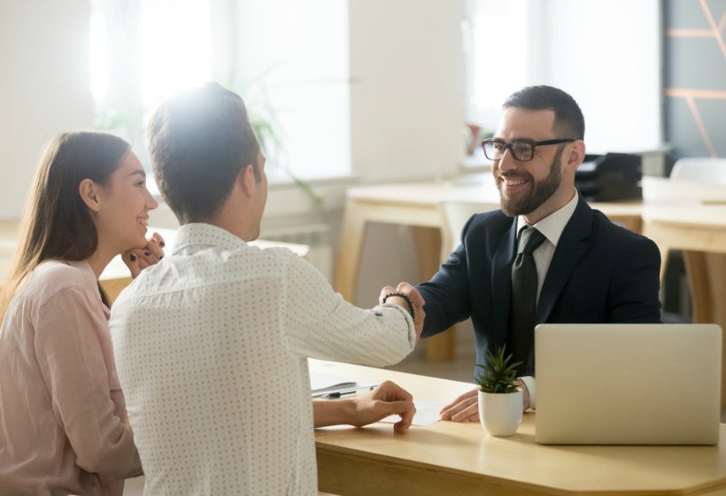 Бесплатная юридическая консультация в Москве: мифы и реальность, как не попасть на юриста-мошенника