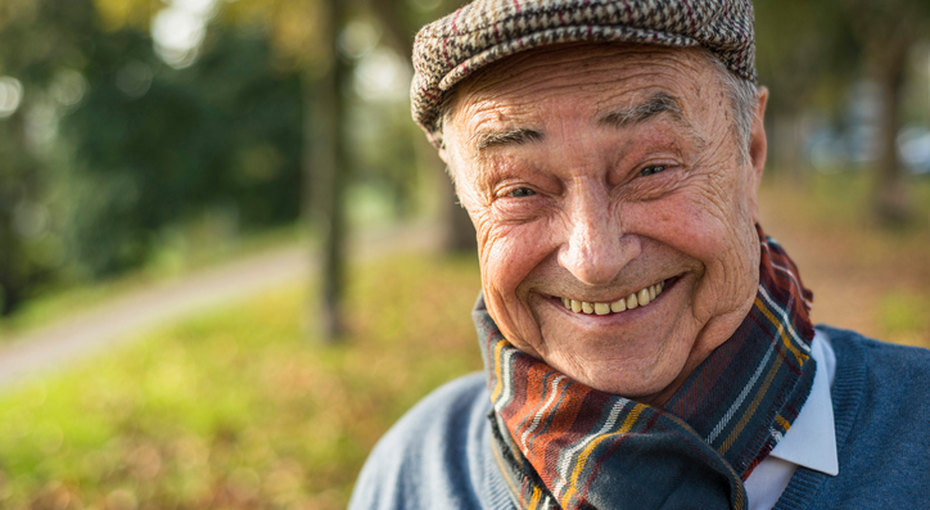 Happy old man. Довольный мужчина в возрасте. Happy old man. Happy old man. Happy old man.