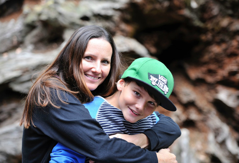 Как аннулировать запись об отце в свидетельстве о рождении ребенка, если изначально был указан не биологический отец?