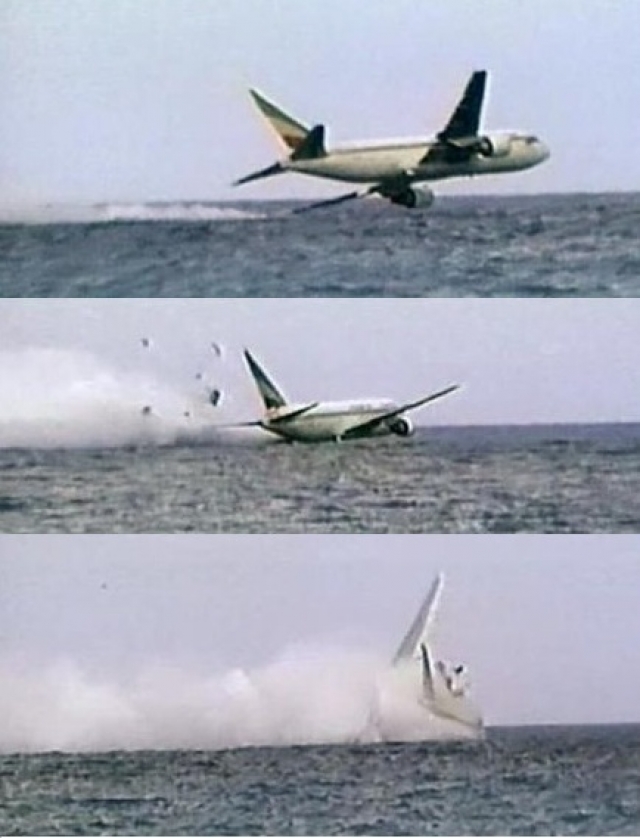 Аварийные посадки самолетов на воду. Аварийная посадка a320 на Гудзон. Самолет чудо на Гудзоне. Посадка самолёта на Гудзон. Авиакатастрофа на Гудзоне 2009.