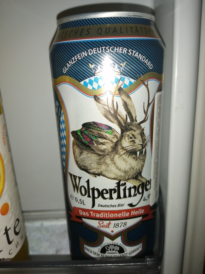 Немецкое пиво с зайцем с клыками фото