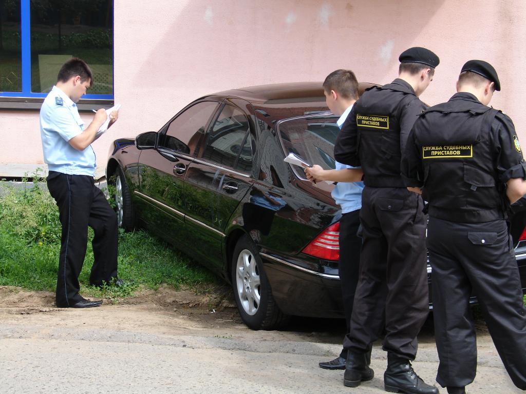 Снять тахограф с автомобиля