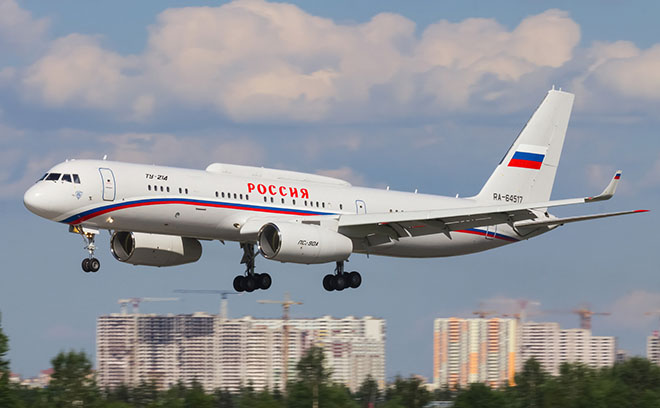 код самолета президента россии. 1e8ab00e79448a68fe6e228d91f0002e. код самолета президента россии фото. код самолета президента россии-1e8ab00e79448a68fe6e228d91f0002e. картинка код самолета президента россии. картинка 1e8ab00e79448a68fe6e228d91f0002e. Каждый глава государства пользуется специальным авиационным транспортом, чтобы добираться до отдаленных точек назначения. Президент России не стал исключением. Необходимость доступности такого способа перемещения для Владимира Путина особенно важна, ведь территория страны огромна. О том, на чем летает президент знают далеко не все. Какой он – самолет Путина? Авиационный парк главы России один из самых примечательных в мире, а его основной стал борт №1.