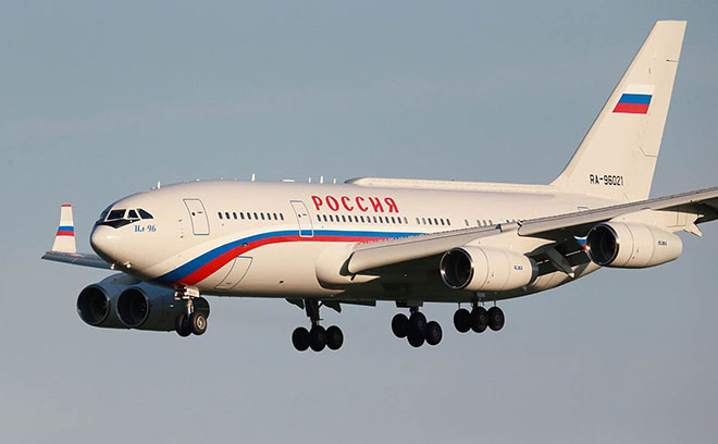 код самолета президента россии. 29c445c98a6709a64db1a22f552c8760. код самолета президента россии фото. код самолета президента россии-29c445c98a6709a64db1a22f552c8760. картинка код самолета президента россии. картинка 29c445c98a6709a64db1a22f552c8760. Каждый глава государства пользуется специальным авиационным транспортом, чтобы добираться до отдаленных точек назначения. Президент России не стал исключением. Необходимость доступности такого способа перемещения для Владимира Путина особенно важна, ведь территория страны огромна. О том, на чем летает президент знают далеко не все. Какой он – самолет Путина? Авиационный парк главы России один из самых примечательных в мире, а его основной стал борт №1.