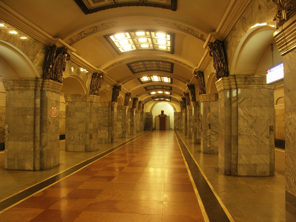 Город питер метро. Санкт-Петербургский метрополитен. Станция метро Московская Санкт-Петербург. Станции метрополитена Санкт-Петербурга. Адмиралтейская метро СПБ.