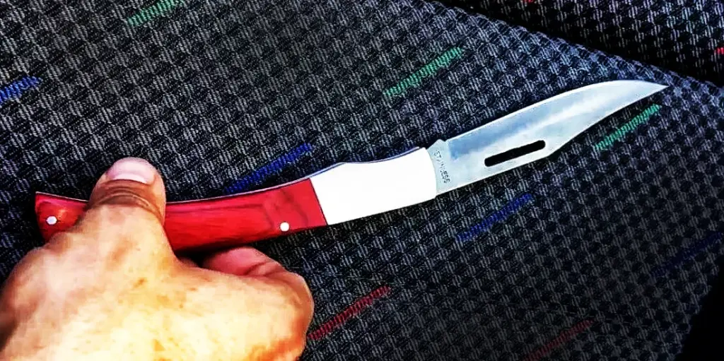 разрешенные ножи в машине. можно ли в машине возить нож. можно ли в машине возить нож. нож автомобильный. нож в машину.