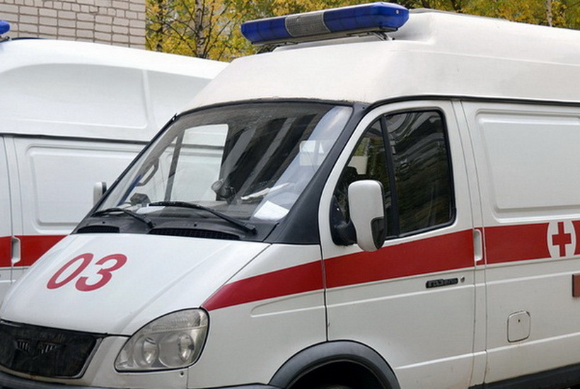 СМИ сообщили о состоянии петербурженки, пострадавшей от удара силовика накануне