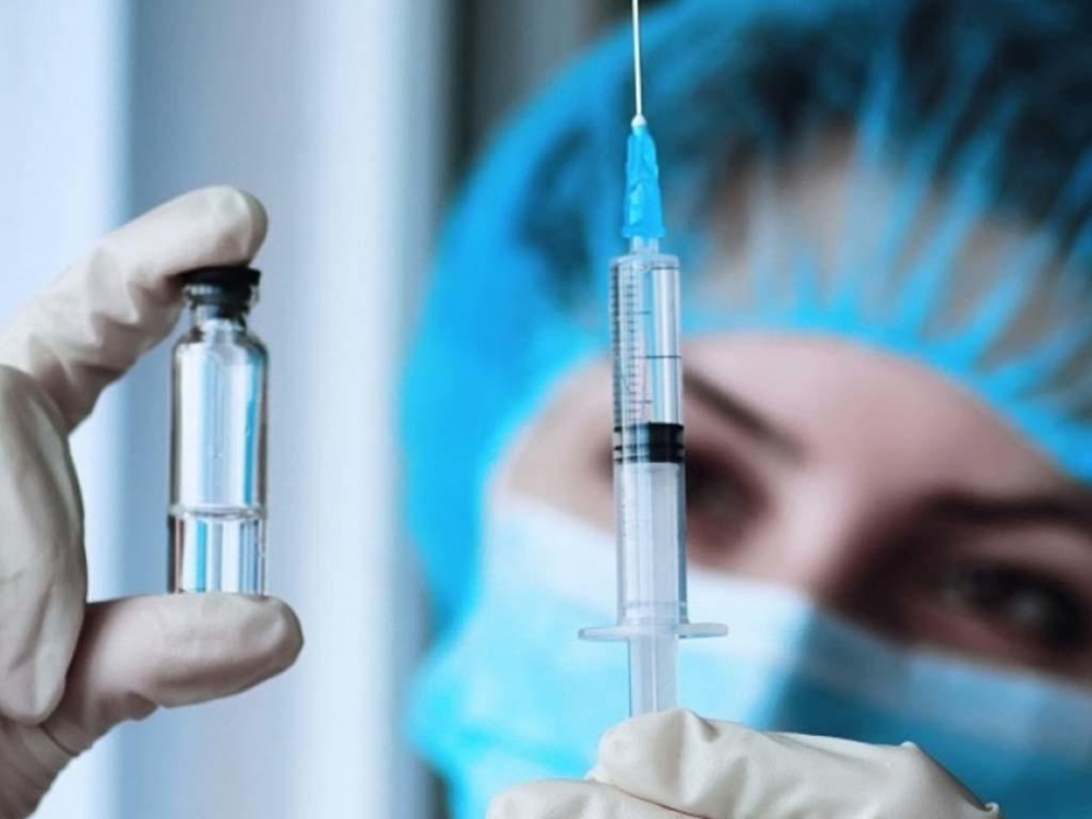 Главврач курского онкодиспансера: «Для онкологических пациентов противопоказаний для вакцинации от коронавируса нет»