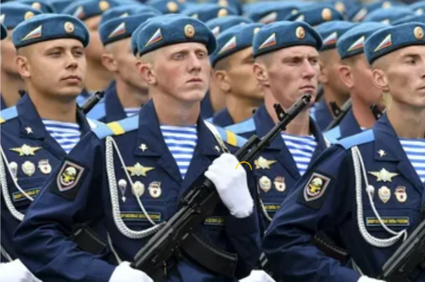 Фото парадной формы вдв. Парадная форма ВДВ. Новая парадная форма ВДВ. Современная форма ВДВ.