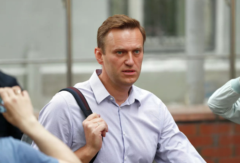 Навальный потребовал полицию вернуть его одежду