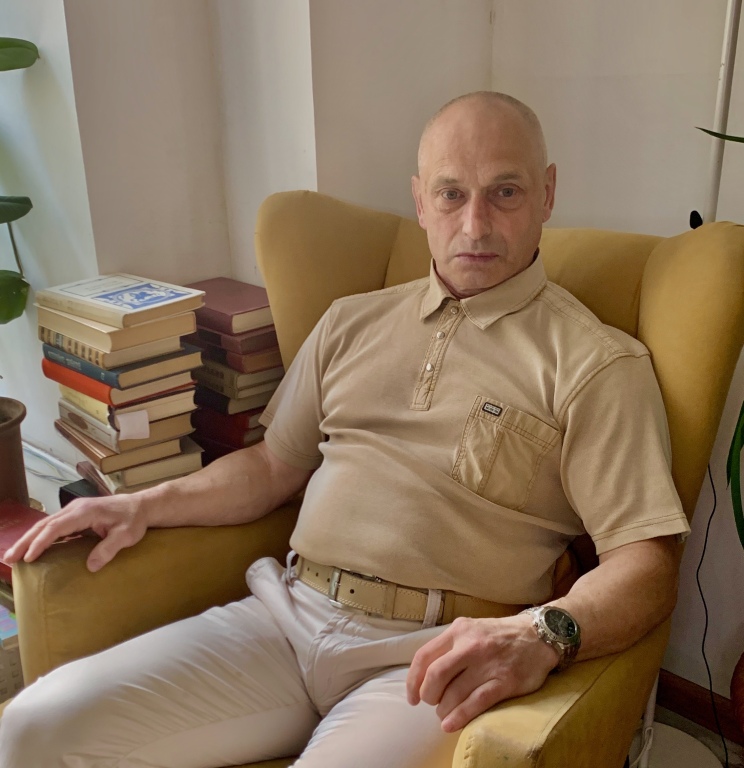 Рекомендую, действительно профессионал в своем деле!
