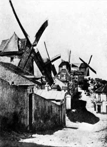 в каком году появились первые фотографии в мире. 6beff95f1195cbee9bc54e2e61b3585a. в каком году появились первые фотографии в мире фото. в каком году появились первые фотографии в мире-6beff95f1195cbee9bc54e2e61b3585a. картинка в каком году появились первые фотографии в мире. картинка 6beff95f1195cbee9bc54e2e61b3585a. Огромным прорывом в стремлении человечества запечатлеть реальность стала фотография, которая в отличие от наскальных рисунков и живописи оказалась способна передавать «картинку» максимально правдиво. Искусство фотографии насчитывает уже два века, за которые она стремительно эволюционировала, и подсчитать количество фото, сделанных профессиональными камерами, любительскими фотоаппаратами и смартфонами, теперь не представляется возможным. Но некоторые кадры останутся в истории навсегда.