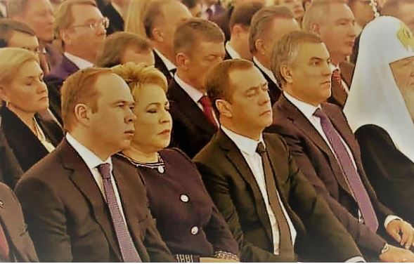 Почему же Запад не конфискует зарубежные активы нашей элиты и не лишает их своего гражданства