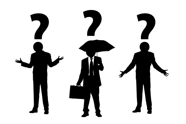 Зло приносят не великие люди, а ничтожества, которые пытаются быть великими. Вы согласны с этим высказыванием писателя Джона Фаулза?