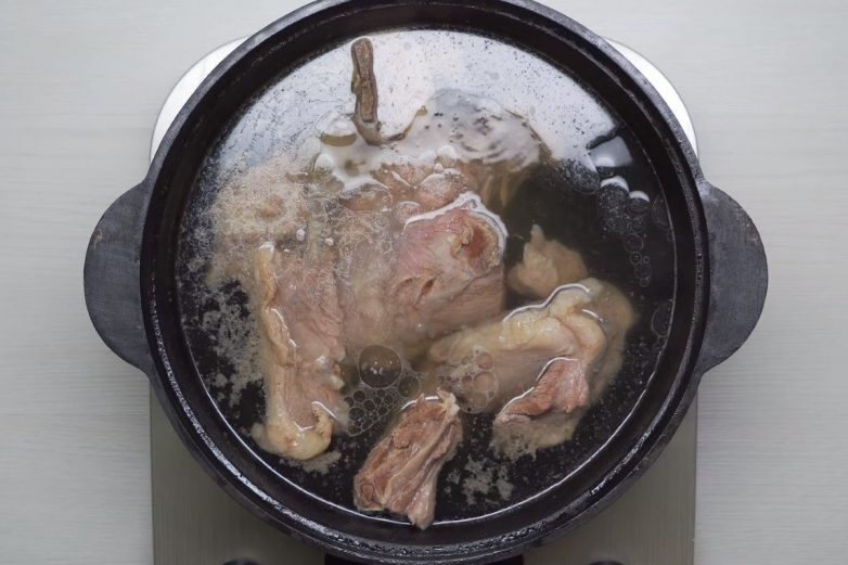 суп где много разного мяса название. 4558fa9459d8f3203c283d45dd266098. суп где много разного мяса название фото. суп где много разного мяса название-4558fa9459d8f3203c283d45dd266098. картинка суп где много разного мяса название. картинка 4558fa9459d8f3203c283d45dd266098. Раньше солянка считалась весьма дорогим блюдом и подавалась как изысканное и экстравагантное блюдо. Сейчас ее можно приготовить как из не слишком дорогих продуктов, так и из дорогостоящих, это уже на ваш выбор.