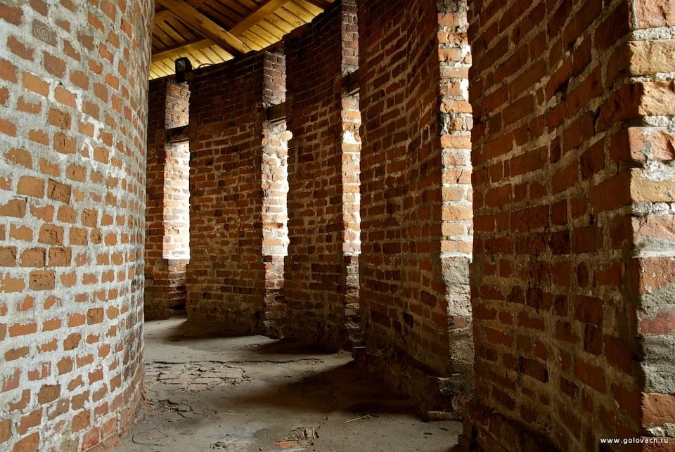 Это не показывают туристам. Маринкина башня. Коломна.