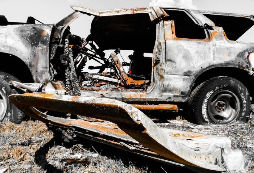 Два жителя Карелии пропали – осталась только сгоревшая машина
