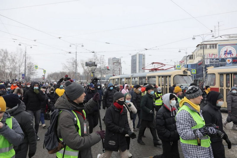 Что сейчас происходит сегодня. Митинг в Екатеринбурге. Протестное шествие в Екатеринбурге. Протесты в городах России. Митинг протеста в Екатеринбурге.