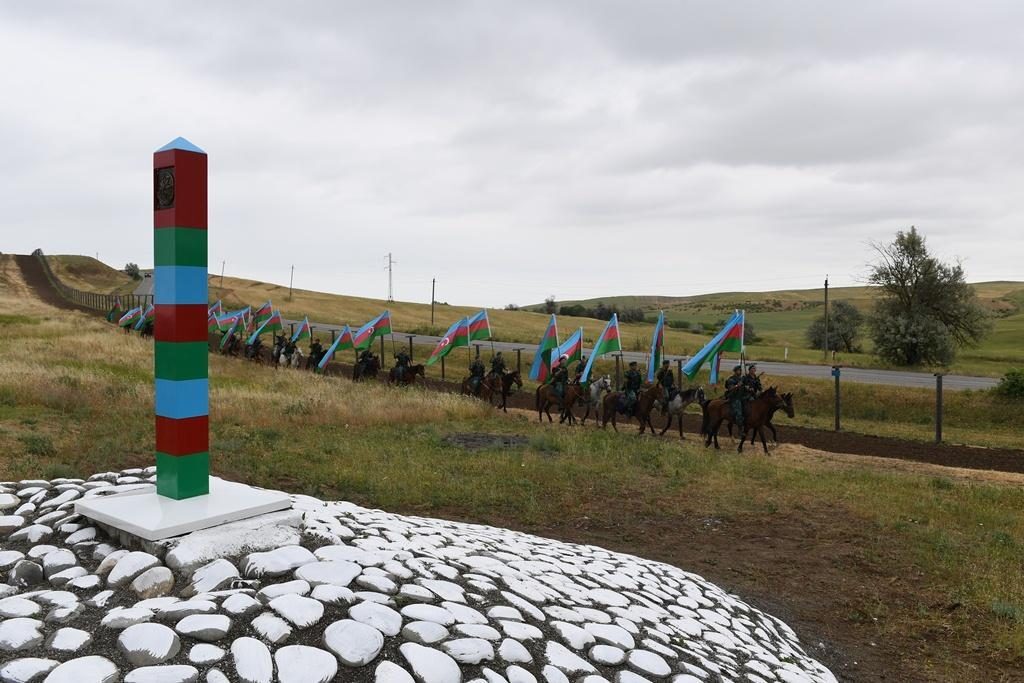 Протяженность границы с азербайджаном. Госграница Азербайджана. Государственная граница Азербайджана. Азербайджано Российская граница. Граница России и Азербайджана.