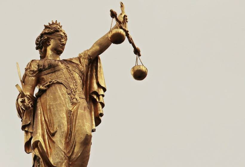 заглавные буквы в паспорте римское право