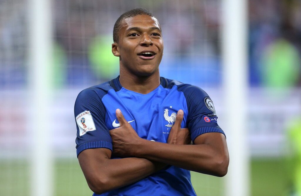 Mbappe футболист фото