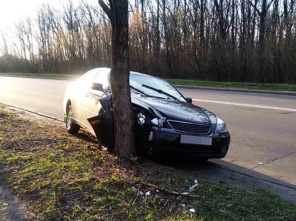 Машина в аварии фото