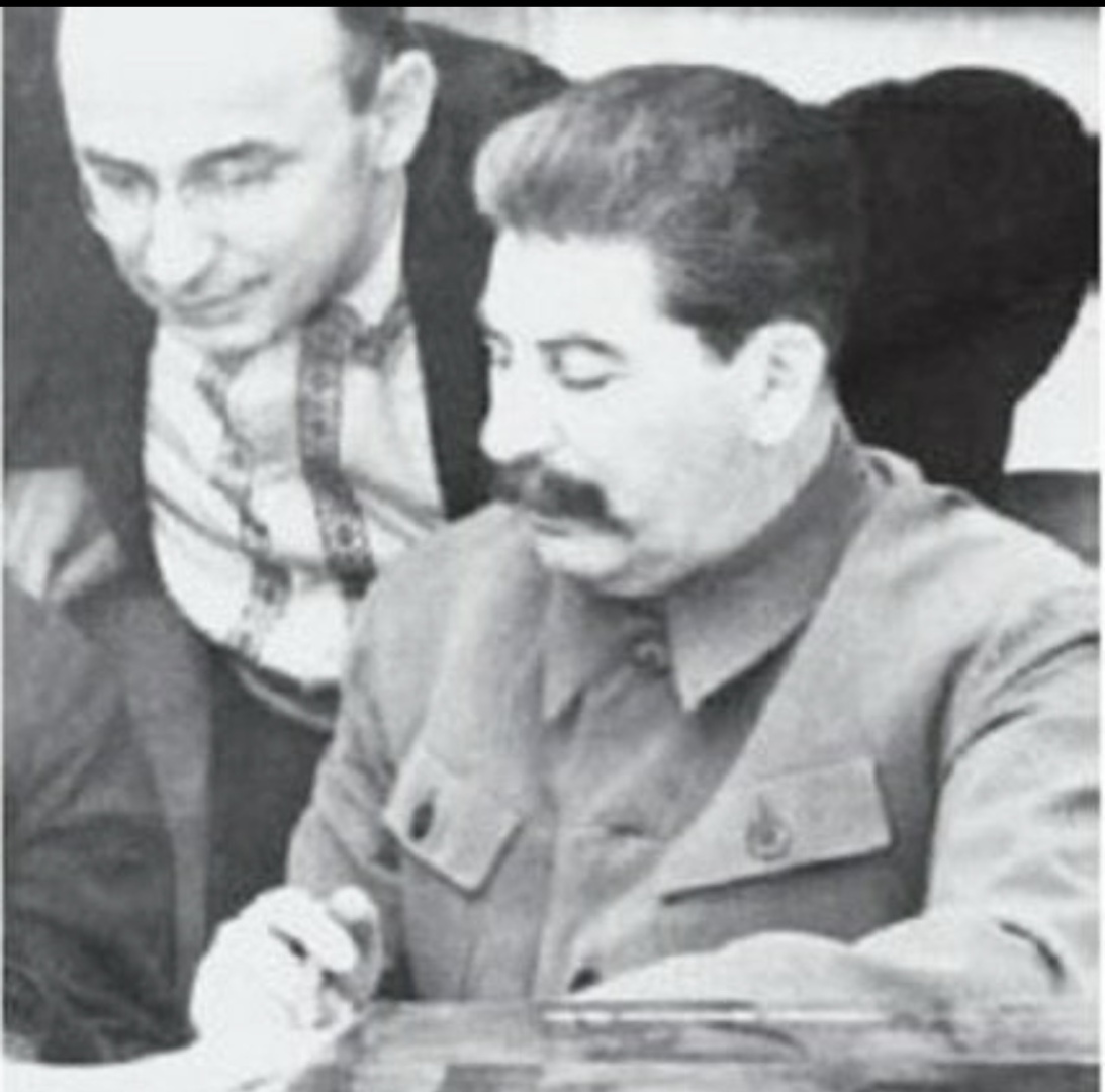 Анекдот про берию. Сталин Берия и Курчатов. Сталин и Берия фото.
