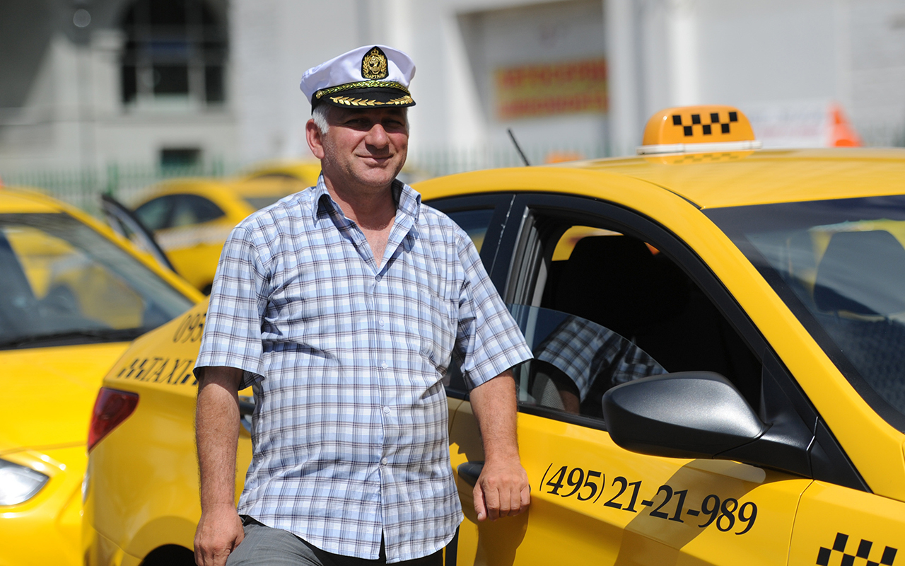 Удаленные сотрудники на оформление водителей такси