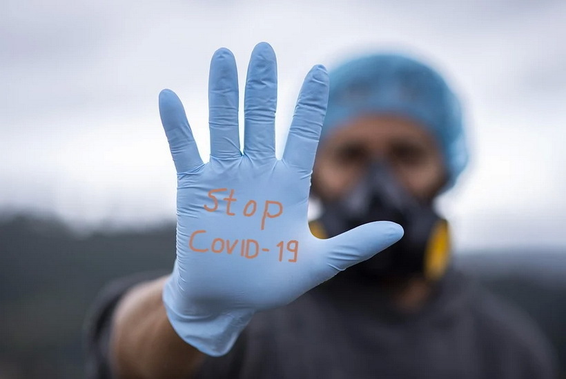 В России за сутки выявлено 22,5 тыс. случаев COVID-19, 805 человек скончались
