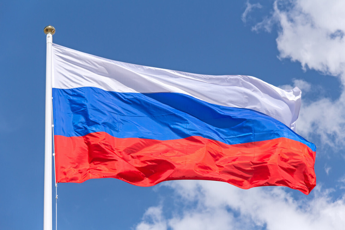 когда день флага россии в 2021 году какого числа. 4dd66dbb08cb23809f44544f8afd8bd9. когда день флага россии в 2021 году какого числа фото. когда день флага россии в 2021 году какого числа-4dd66dbb08cb23809f44544f8afd8bd9. картинка когда день флага россии в 2021 году какого числа. картинка 4dd66dbb08cb23809f44544f8afd8bd9. Государственный флаг Российской Федерации (Фото: yui, Shutterstock)