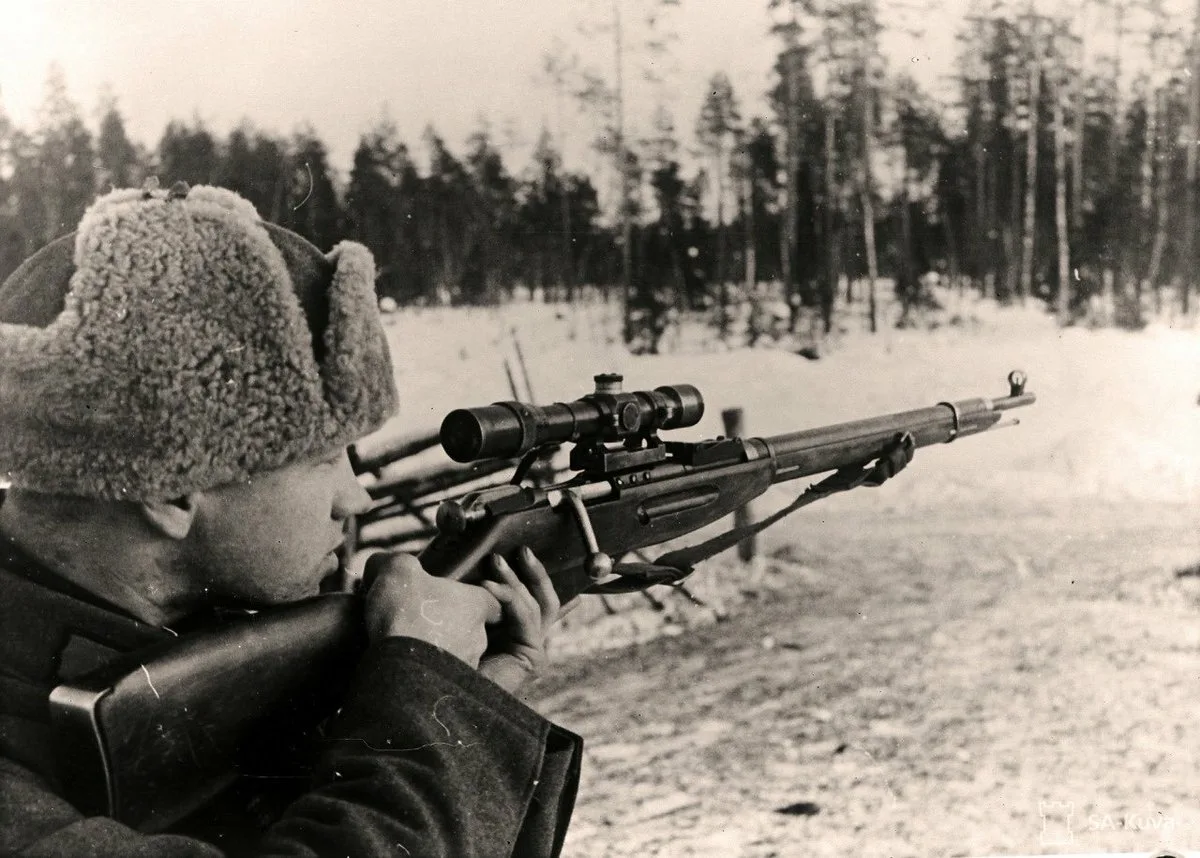 Винтовки великой отечественной. Винтовка Мосина снайперская 1941. Винтовка Мосина ВОВ. Снайперская винтовка второй мировой Мосина. Винтовка Мосина вторая мировая.