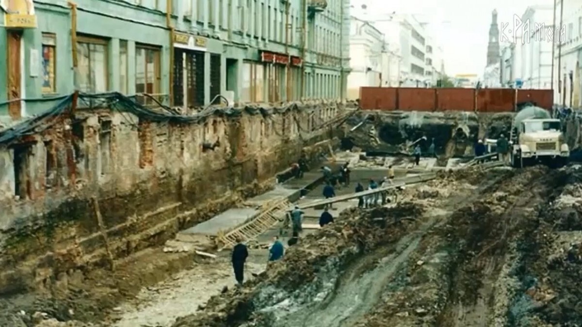 В Санкт-Петербурге раскопали этаж здания, при строительстве подземной галереи.
