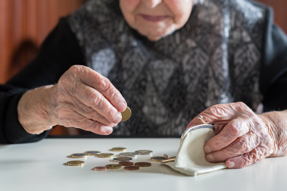 есть ли добавка к пенсии после 80 лет в россии в 2021 году