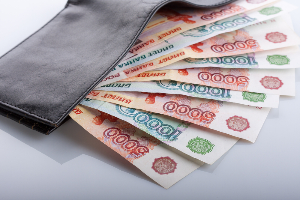 когда будут выплаты на детей школьного возраста по 10 тысяч рублей
