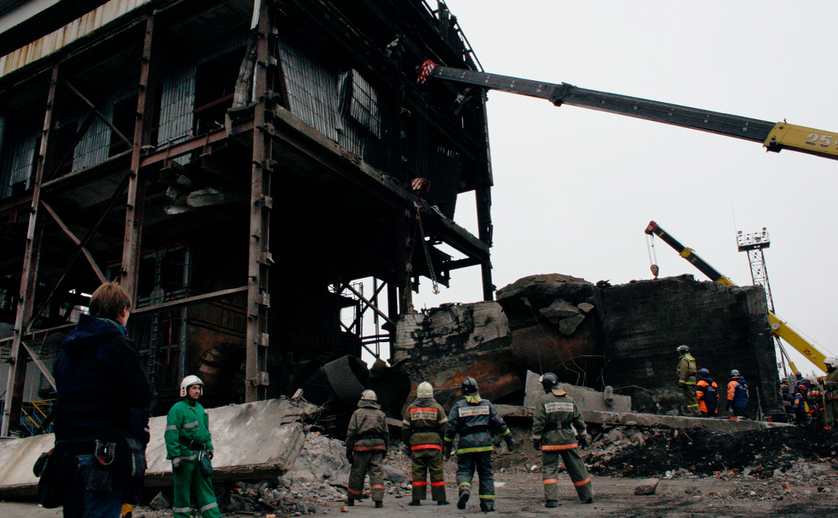 Трагедии 2010 года. Авария на шахте Распадская в 2010. Шахта Распадская Междуреченск авария. Авария шахта Распадская 2010 год.