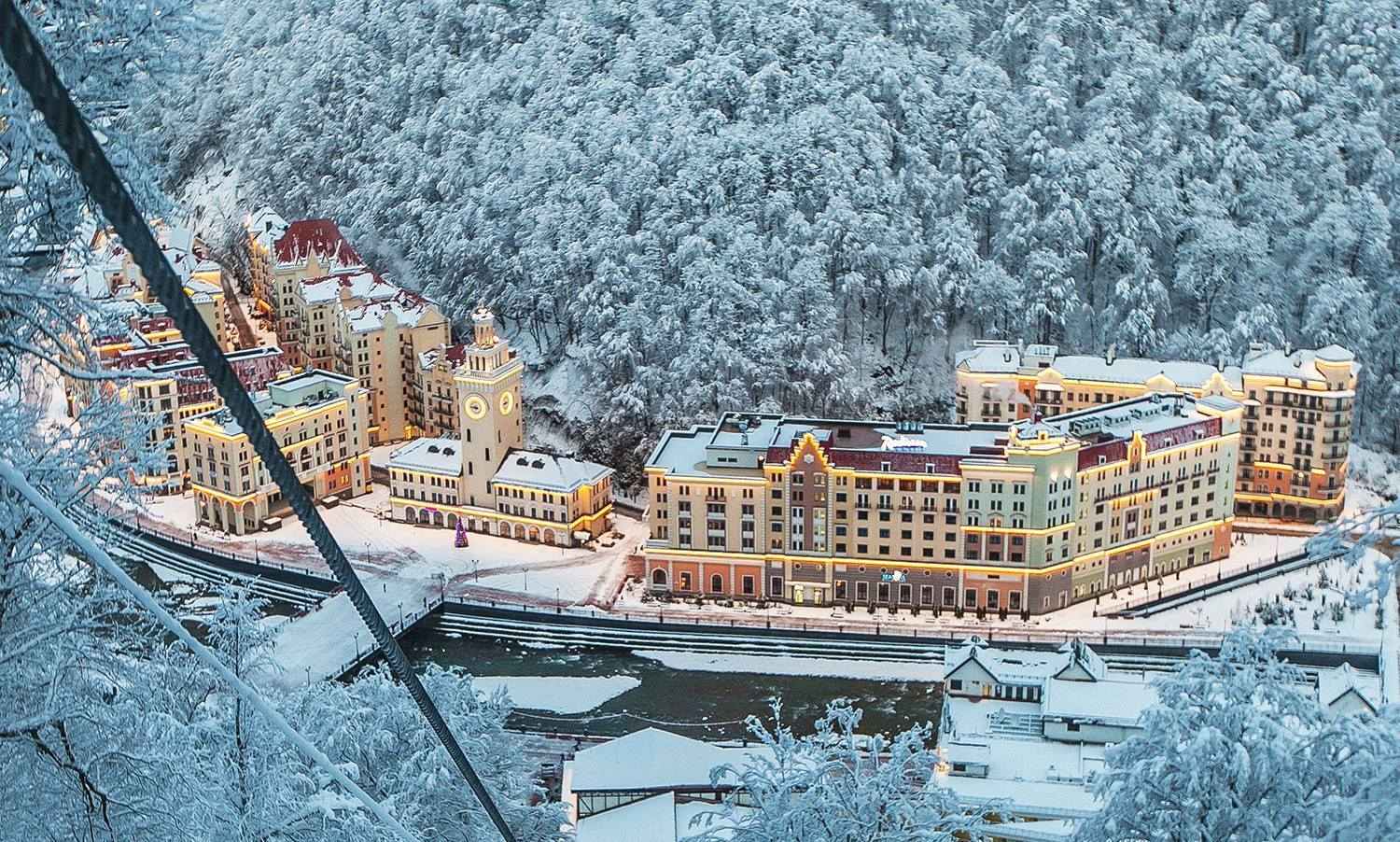 Отдых в России зимой в 2021-2022 году - коронавирусные ограничения в регионах, куда поехать с QR-кодом, туризм на праздники