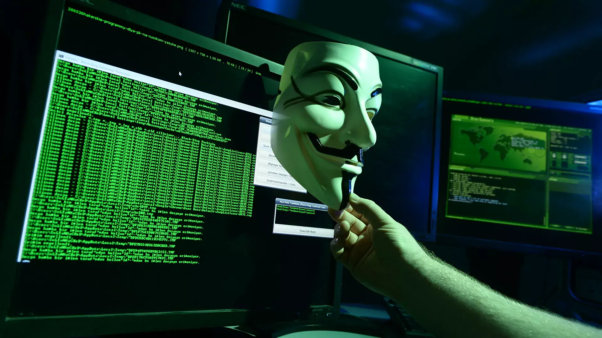 Hack tech. Анонимус кибератака. Компьютерные вирусы. Русские хакеры. Вирус хакер.