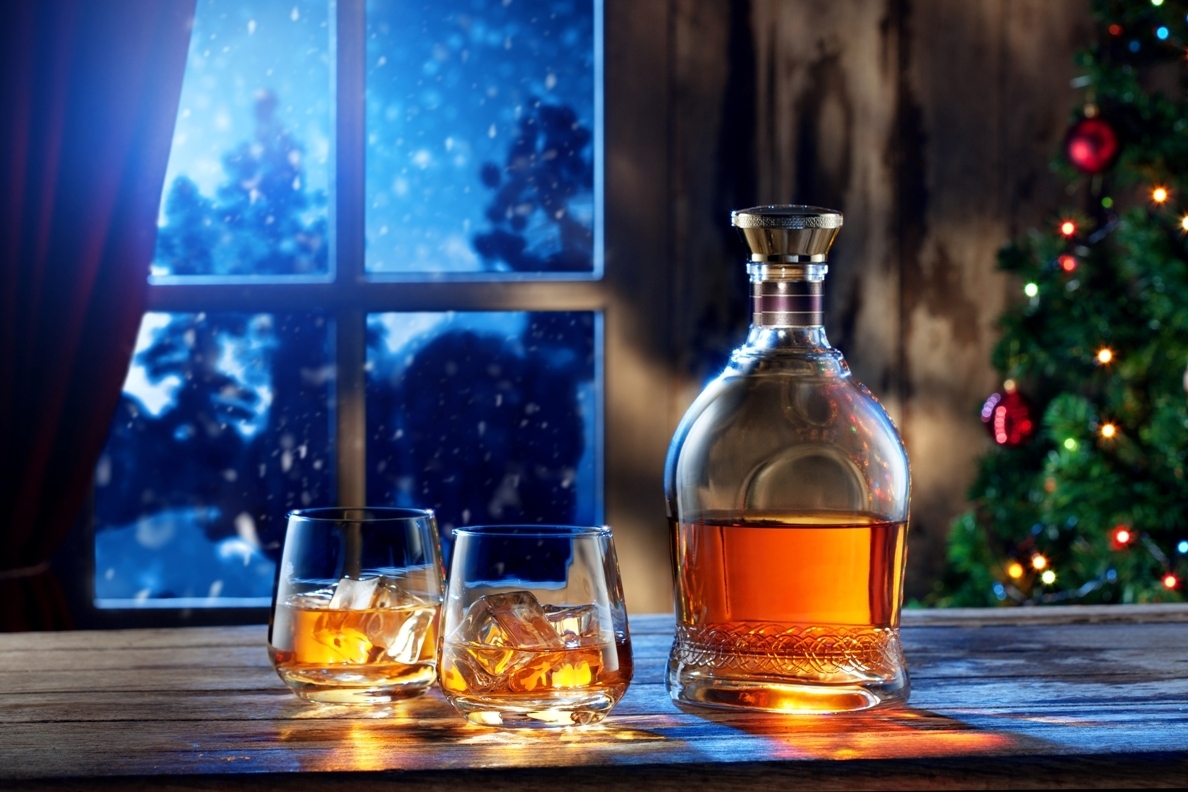 На Новый год запретят продавать алкоголь, правда или нет: введут ли запрет на продажу алкоголя на Новый 2022 год