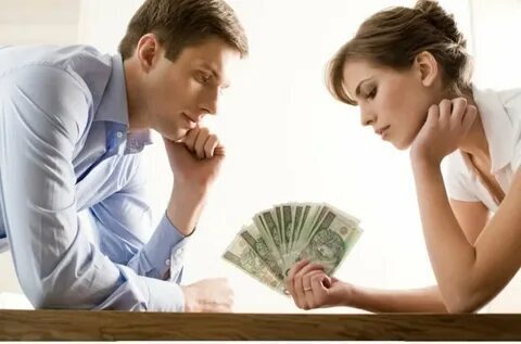 Как найти в банке спрятанные деньги мужа или жены и разделить их в суде в России