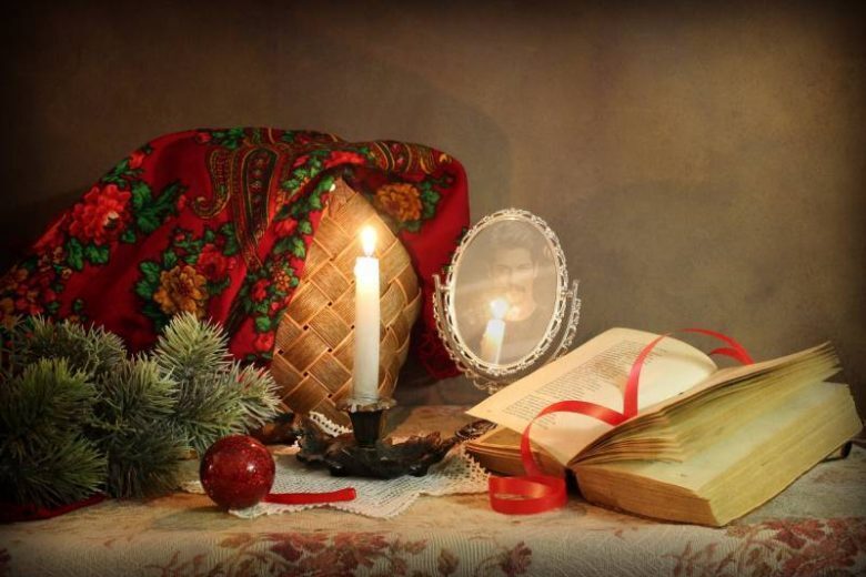 Святочные гадания с 10 по 19 января 2022, обряды и ритуалы