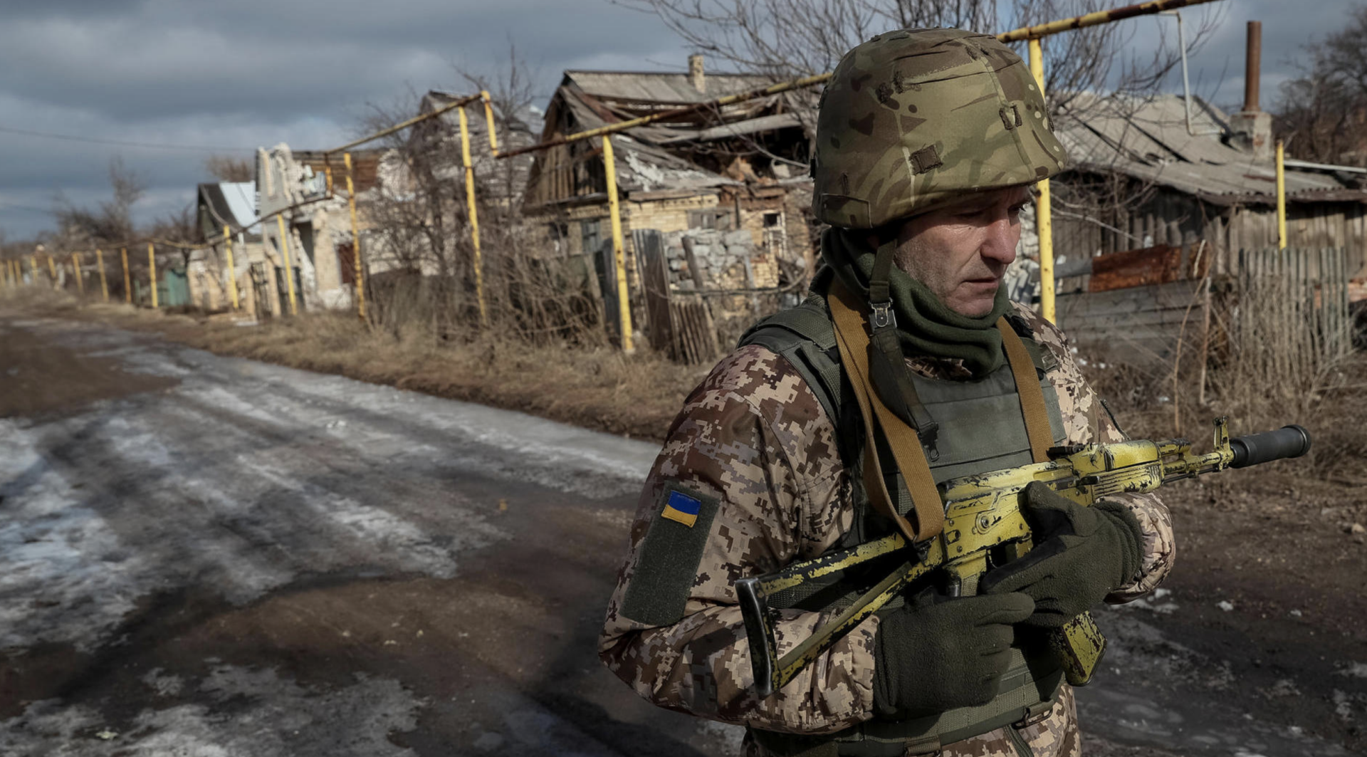 Последние новости военные донбасса сегодня. ВСУ Украины нацбаты. Донбасс 2017. Бронежилеты ВСУ 2022.