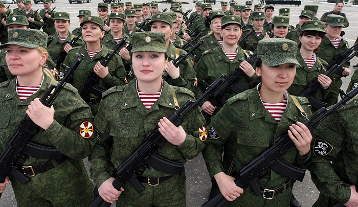Женщин заставят или предложат служить в армии? Обязательный или добровольный призыв девушек России в армию? Равнение на Запад?