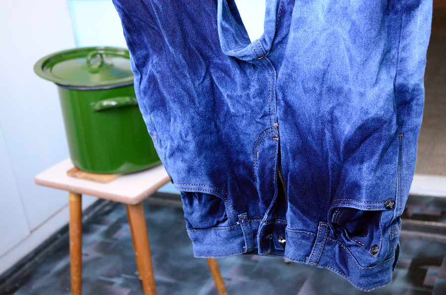 Как осветлить и покрасить джинсовую ткань?