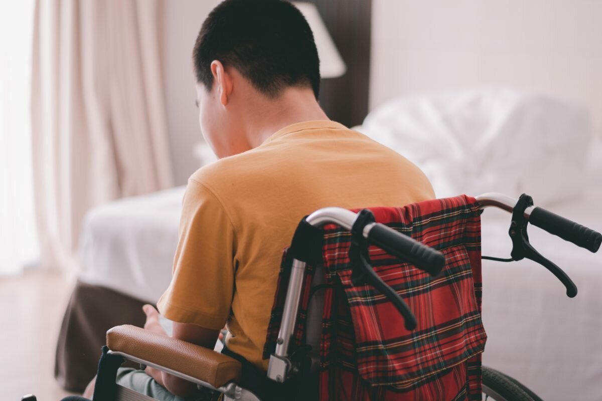 На что имеет право родитель, воспитывающий ребенка-инвалида. 7 льгот ...