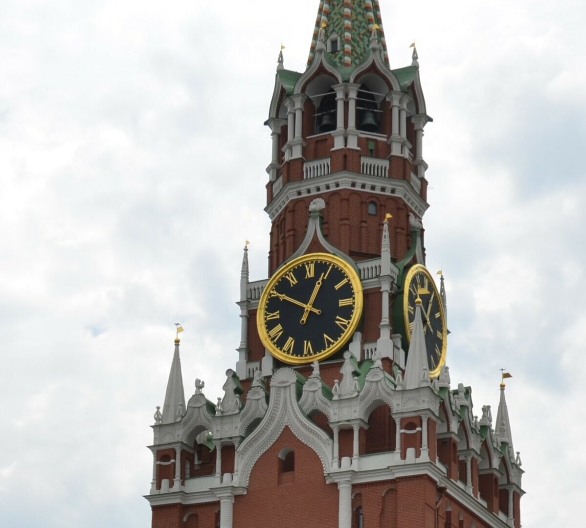Спасская башня Кремля куранты